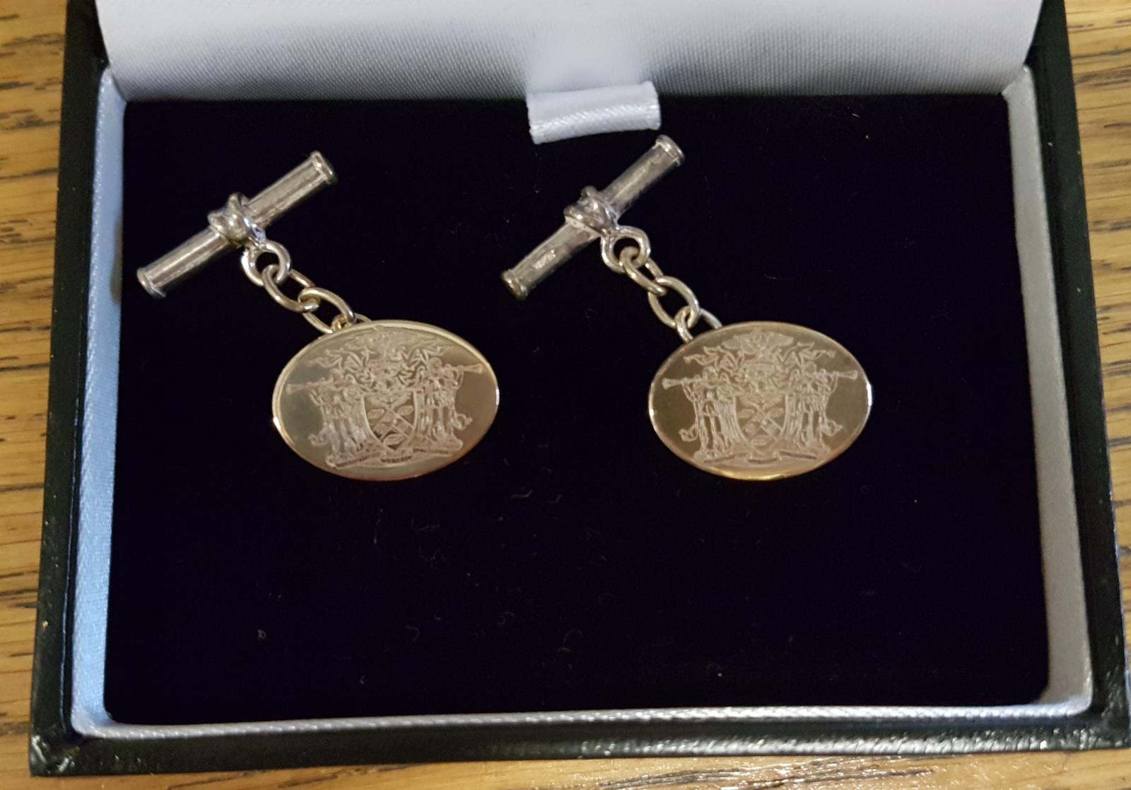 Silver Cufflinks Bar and Chain Fastening, oval in shape with Stationers’ Company Crest